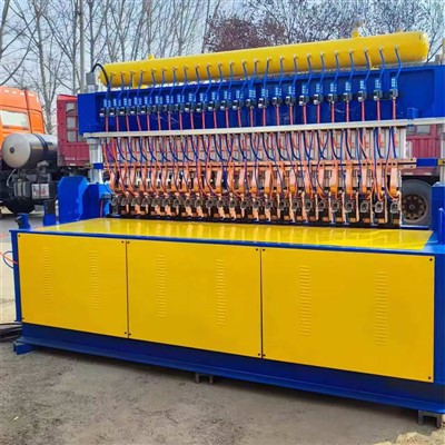 Armatūrinis vielos tinklo suvirinimo aparatas statybai